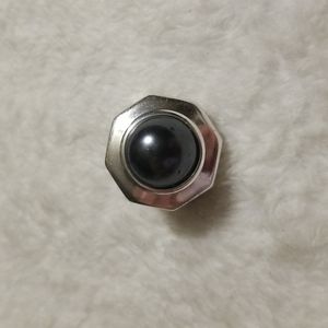 Erwin Pearl Clipon Earring